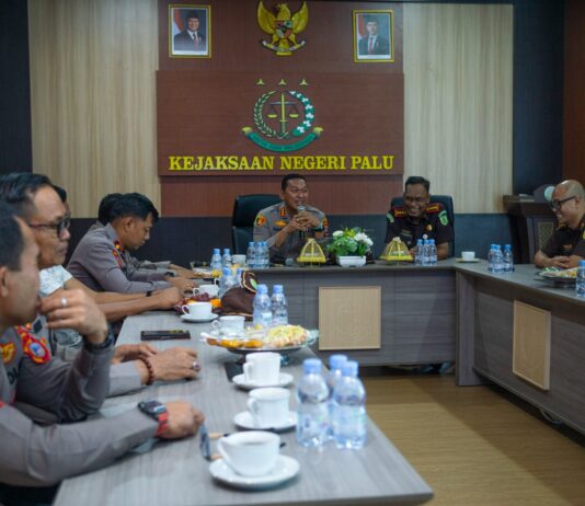 Kajari Palu Terima Kunjungan Silaturahmi Kapolresta Palu, Perkuat Sinergi Penegakan Hukum